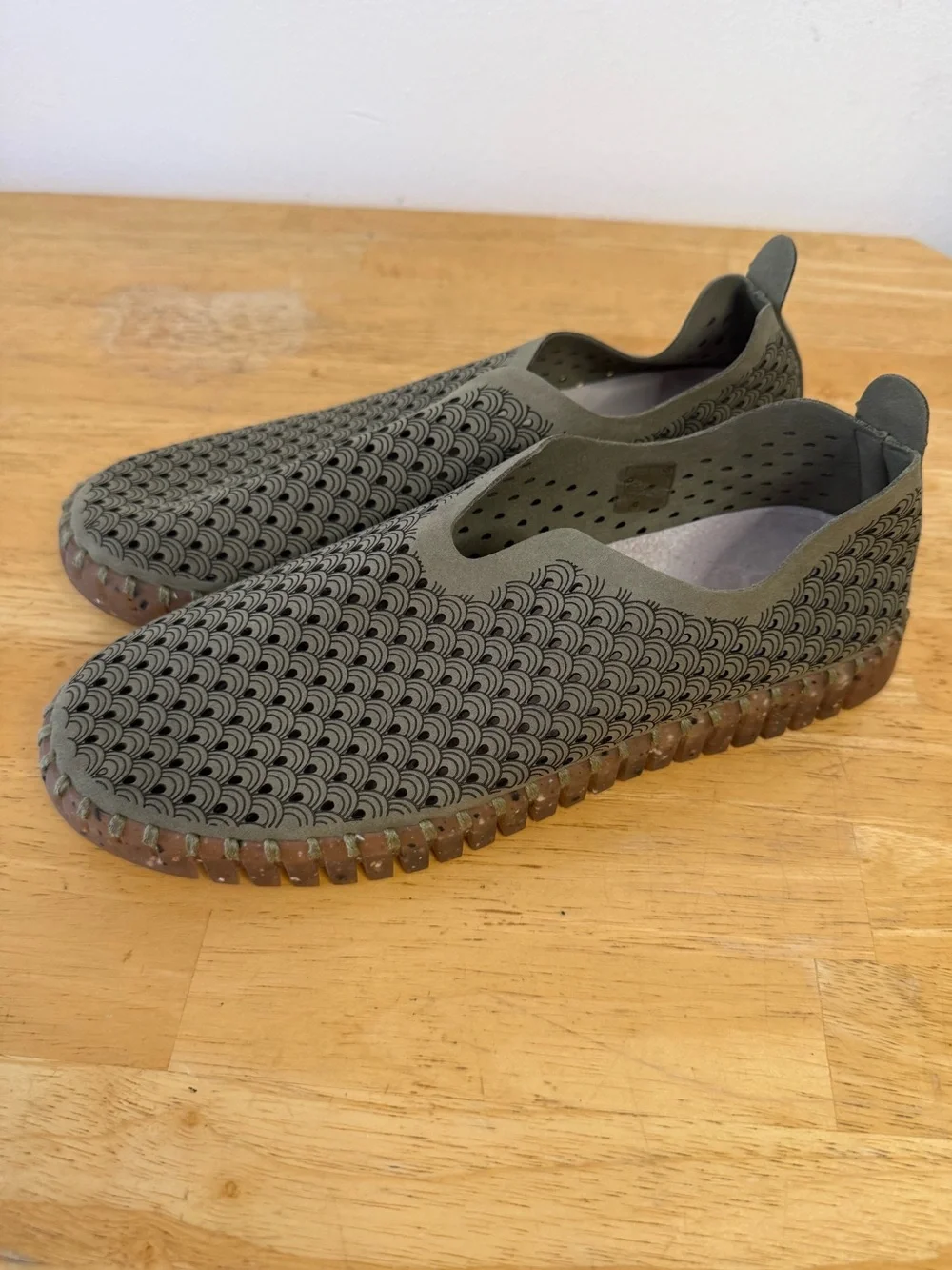 Ilse Jacobsen Tulip 139 Perforated Slip-On Sneakers Green Women's EU 41/Size 10